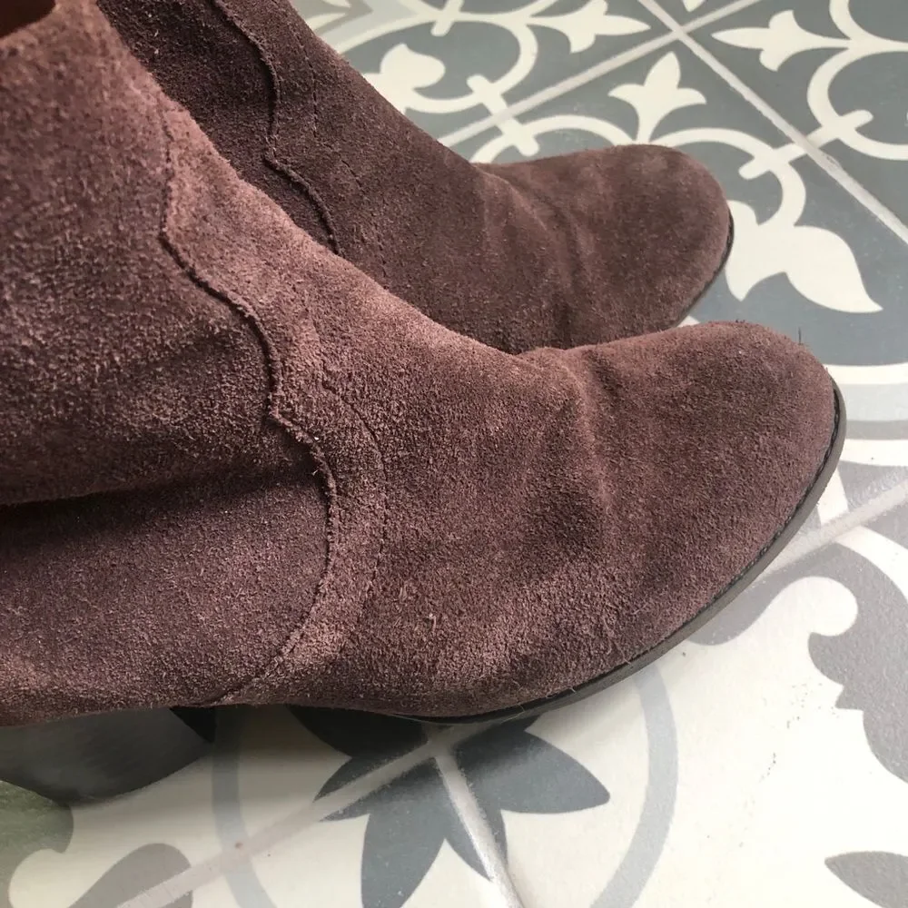 Lucky Brand Ankle Side Zip Suede Booties (7.5/8)